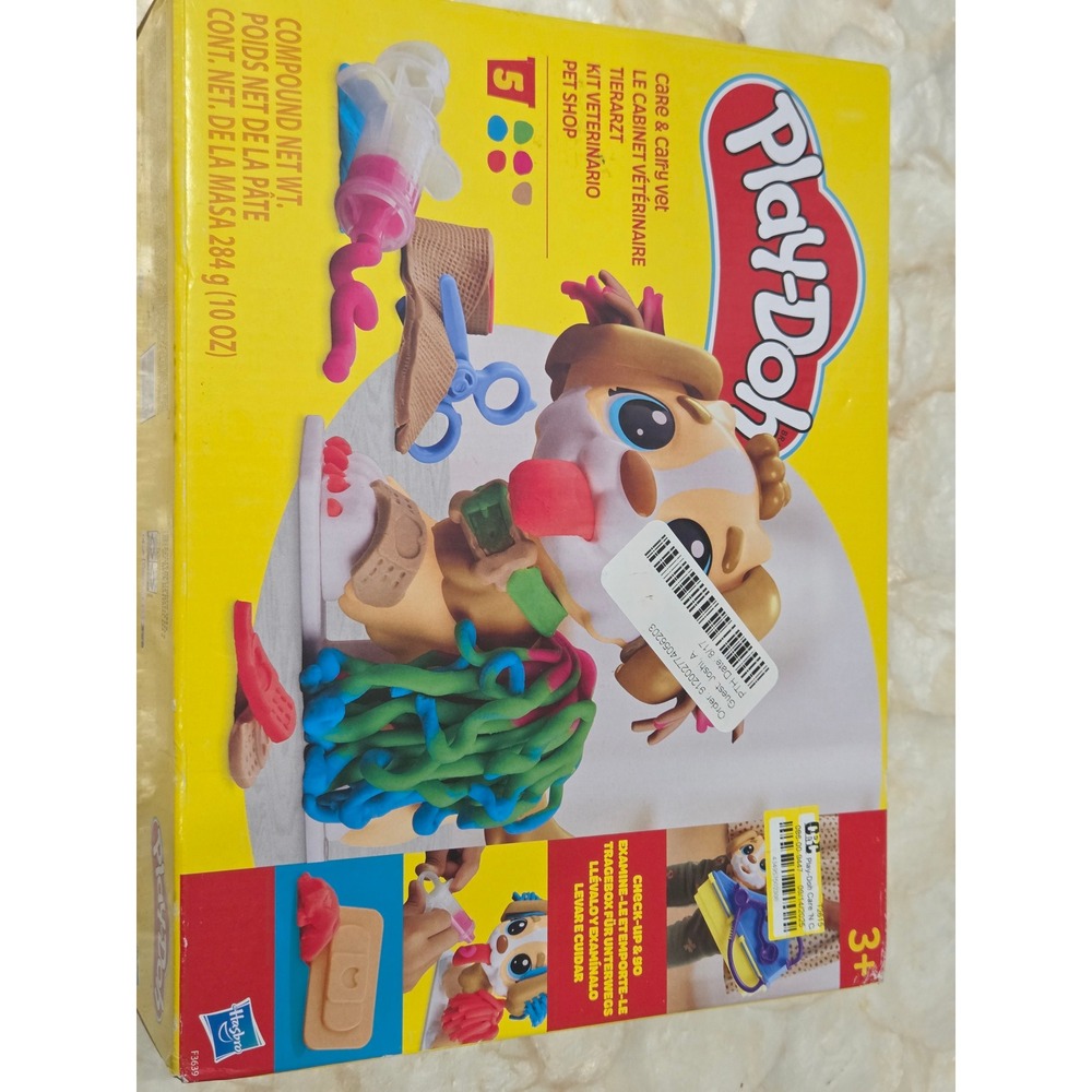 Play-Doh Care n Carry Vet Toy Dog‎ Playset with 5 Cans Modeling Compound F3639